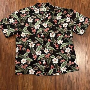 Vintage Men’s Hawaiian Button Up Shirt